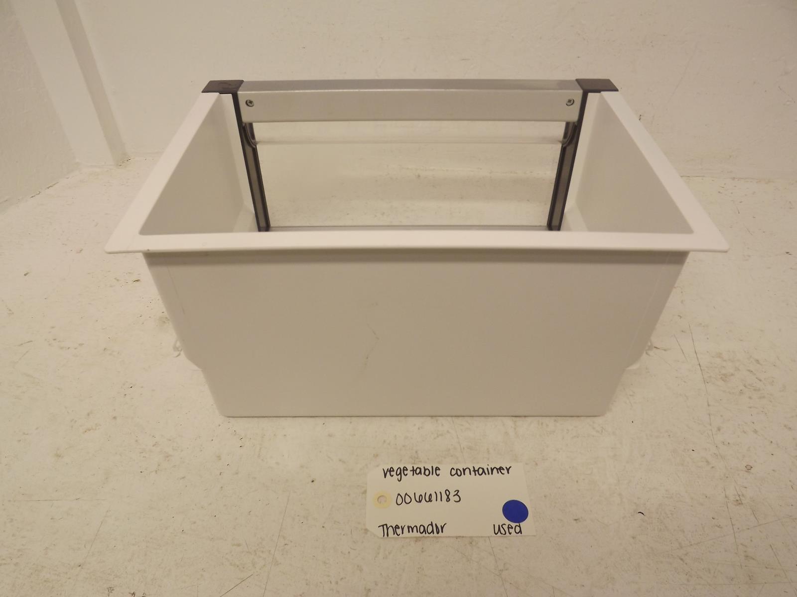 Thermador Refrigerator 00661183 Vegetable Container Used Thermador Refrigerator 00661183 Vegetable Container Used
